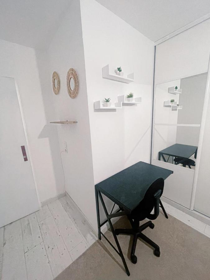 Superbe Appartement Avec Boxe Proche De Paris Pierrefitte-sur-Seine Exteriör bild