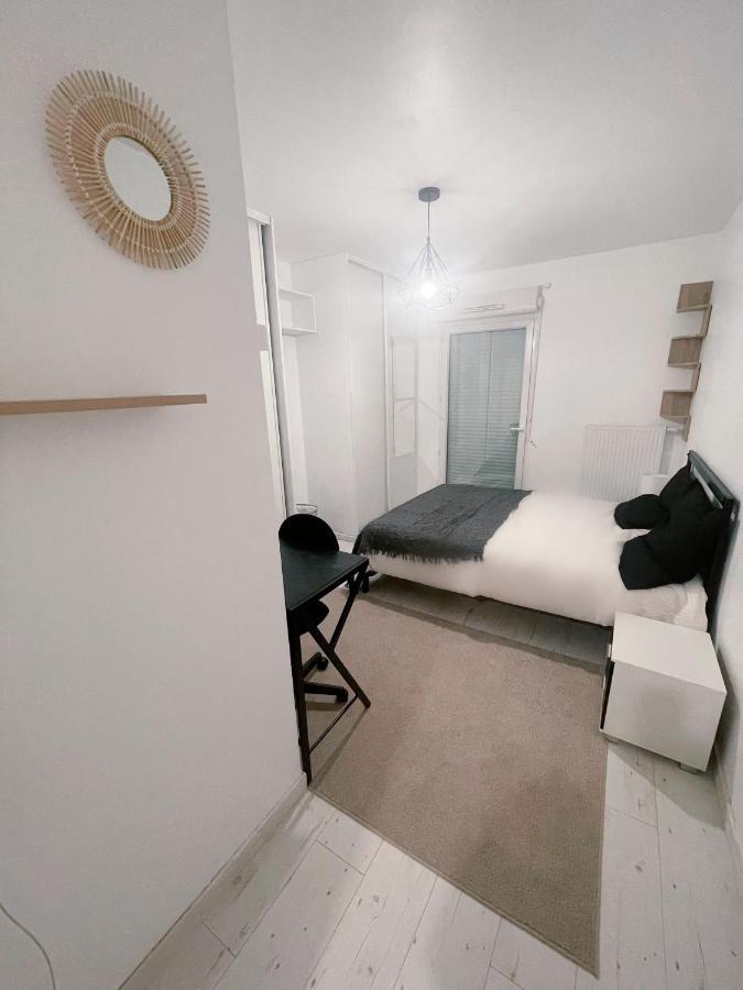 Superbe Appartement Avec Boxe Proche De Paris Pierrefitte-sur-Seine Exteriör bild